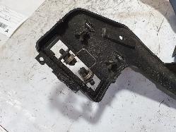 48572