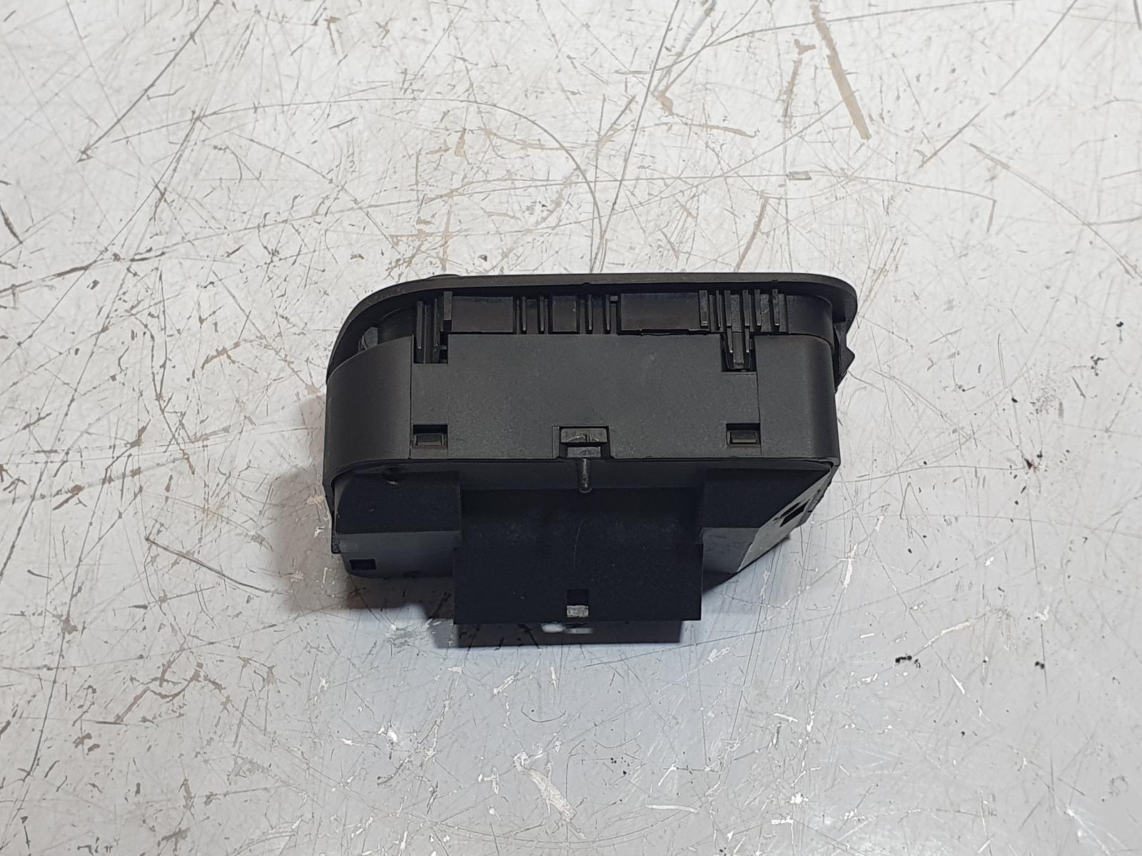 View Auto part Pwr Dr Wind Switch Ford Falcon 2006