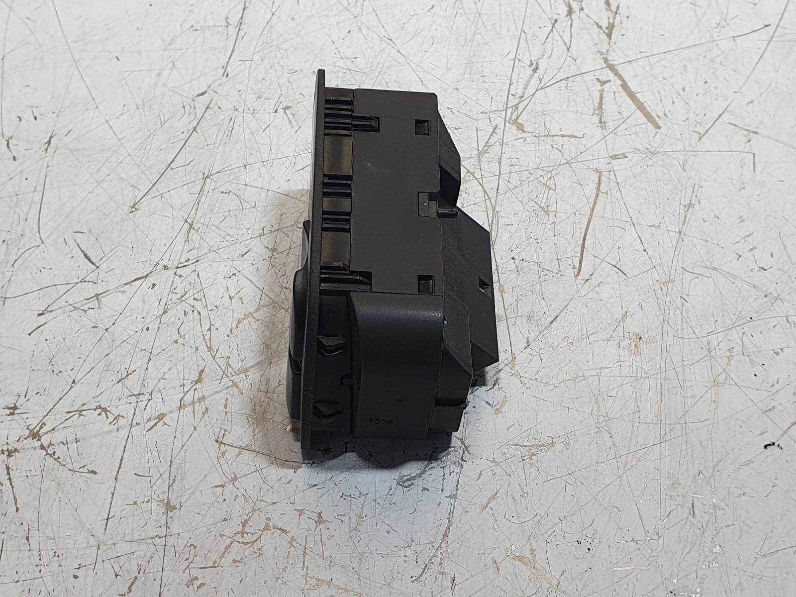 View Auto part Pwr Dr Wind Switch Ford Falcon 2006