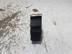 57572