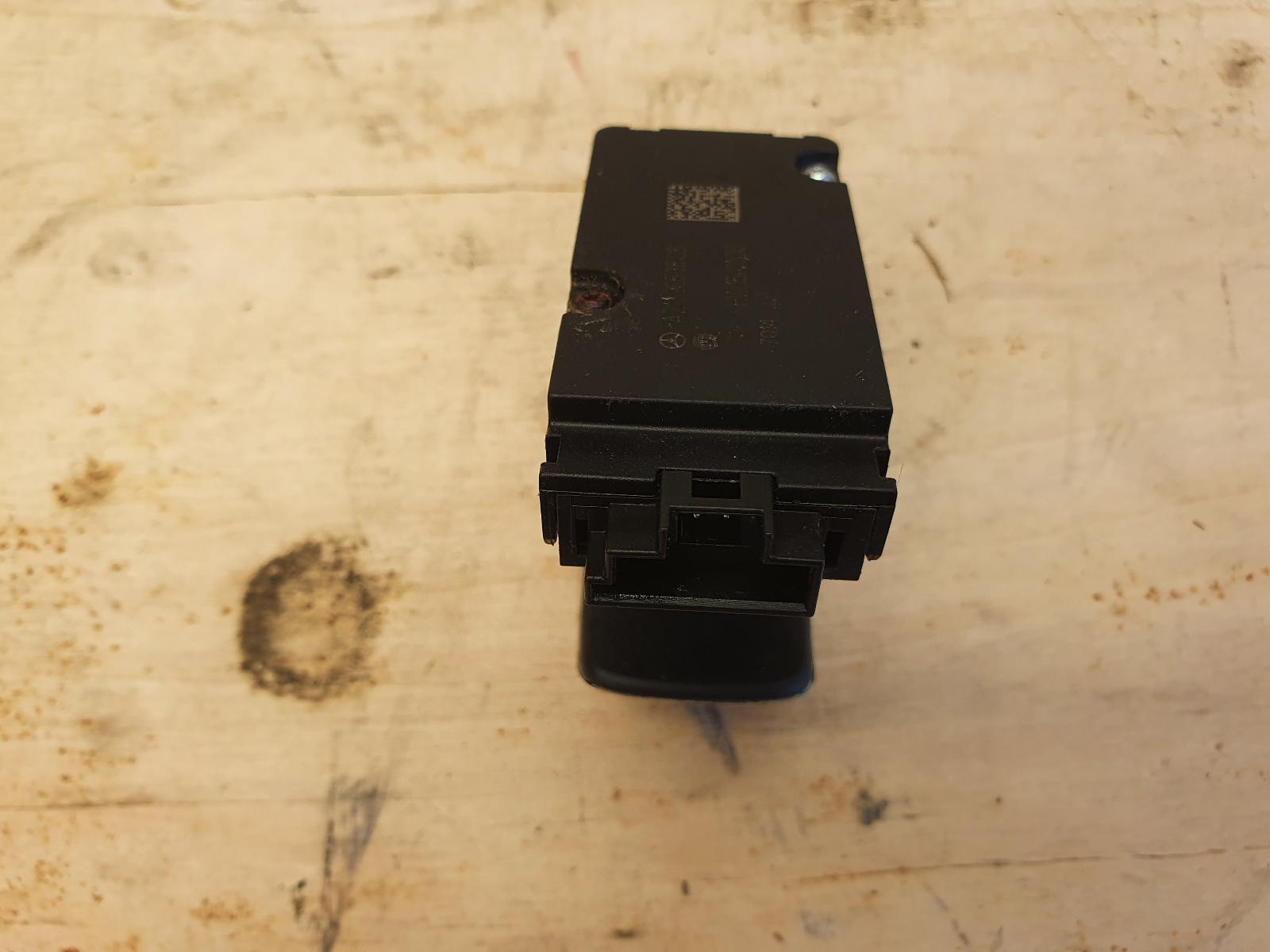 MERCEDES E CLASS W213 PARK BRAKE SWITCH 05/16- 16 A2139053803 ...