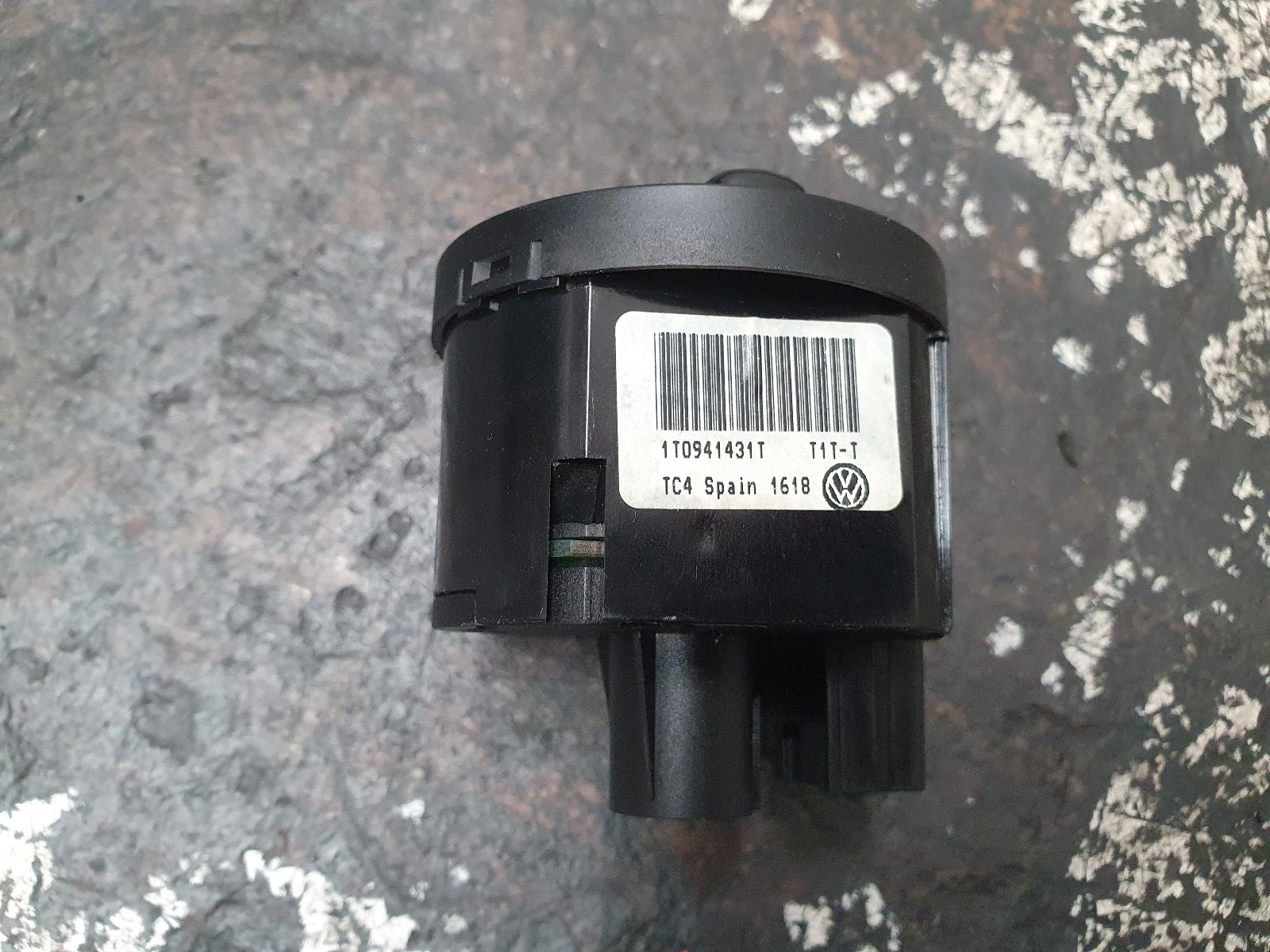 View Auto part Misc Switch/Relay Volkswagen Caddy 2009
