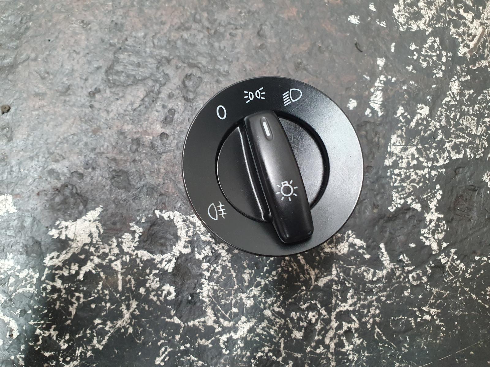 View Auto part Misc Switch/Relay Volkswagen Caddy 2009