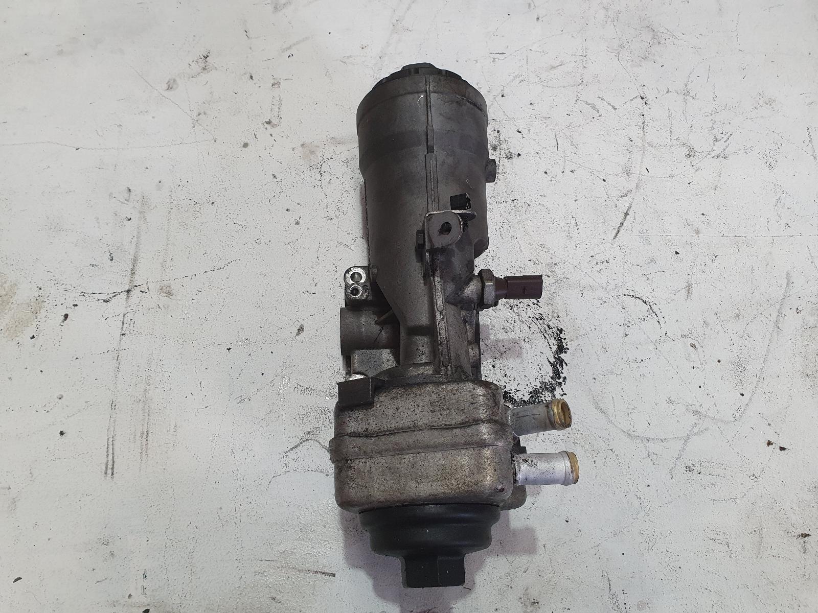 View Auto part Oil Filter Volkswagen Caddy 2009