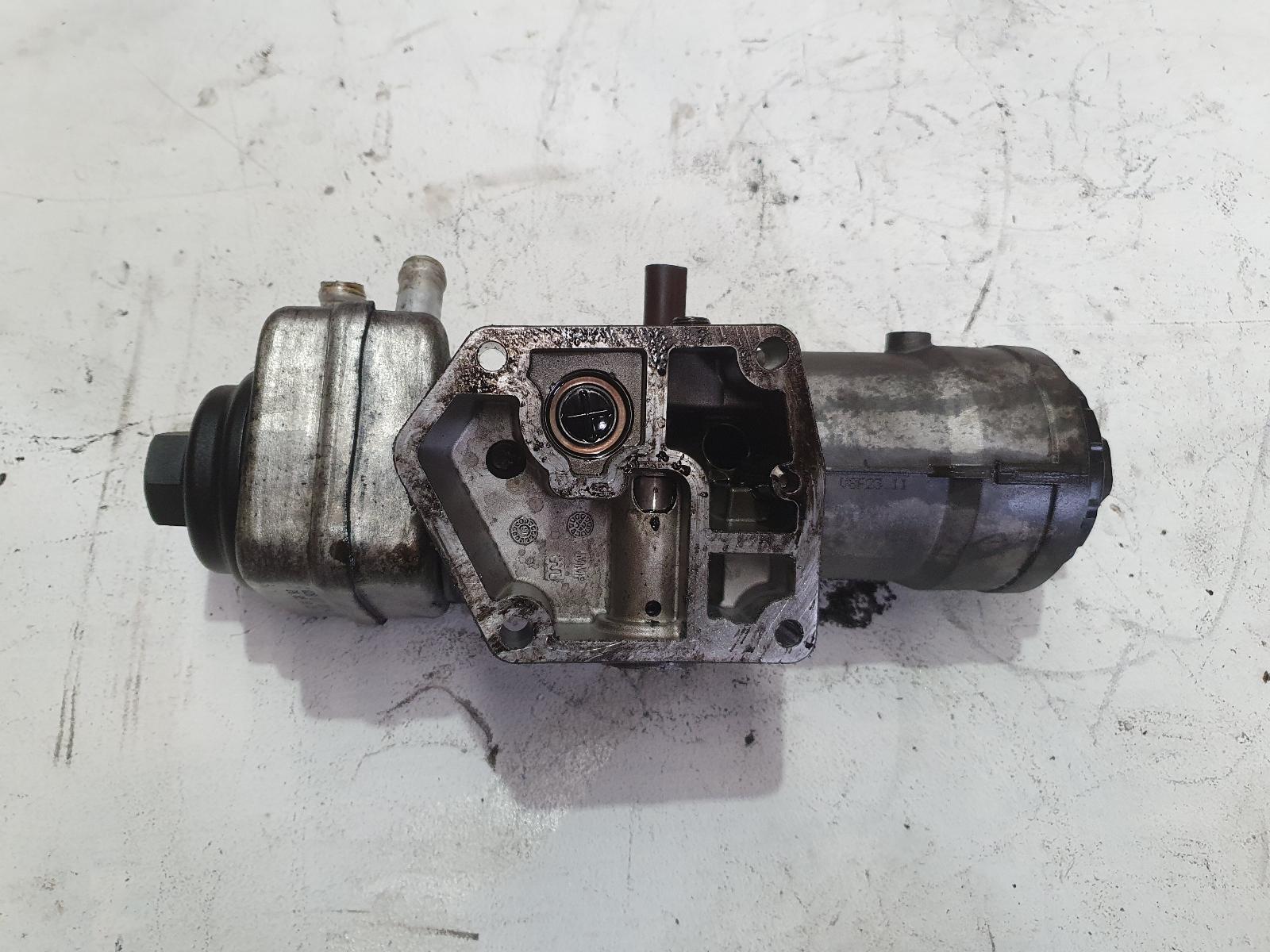 View Auto part Oil Filter Volkswagen Caddy 2009