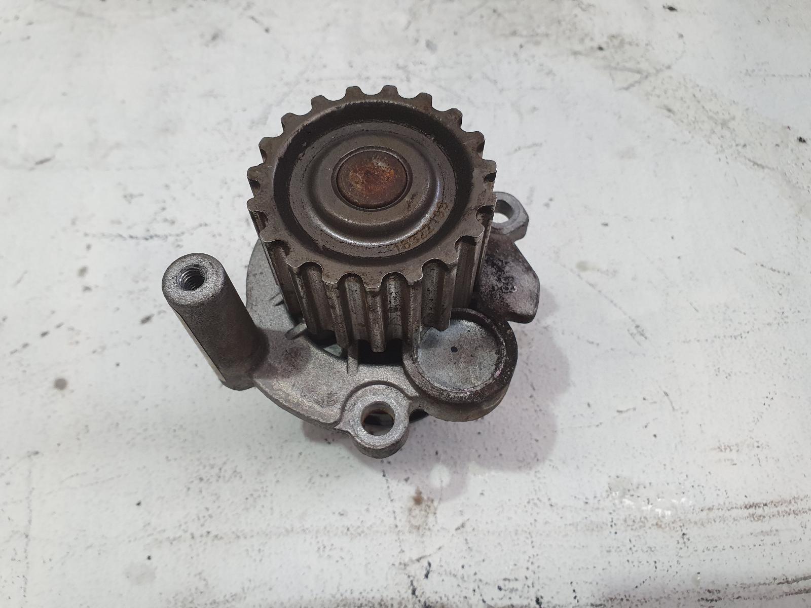View Auto part Water Pump Volkswagen Caddy 2009