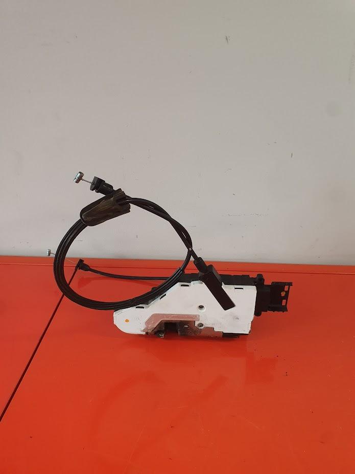 View Auto part Door/Boot/Gate Lock Peugeot 207 2010