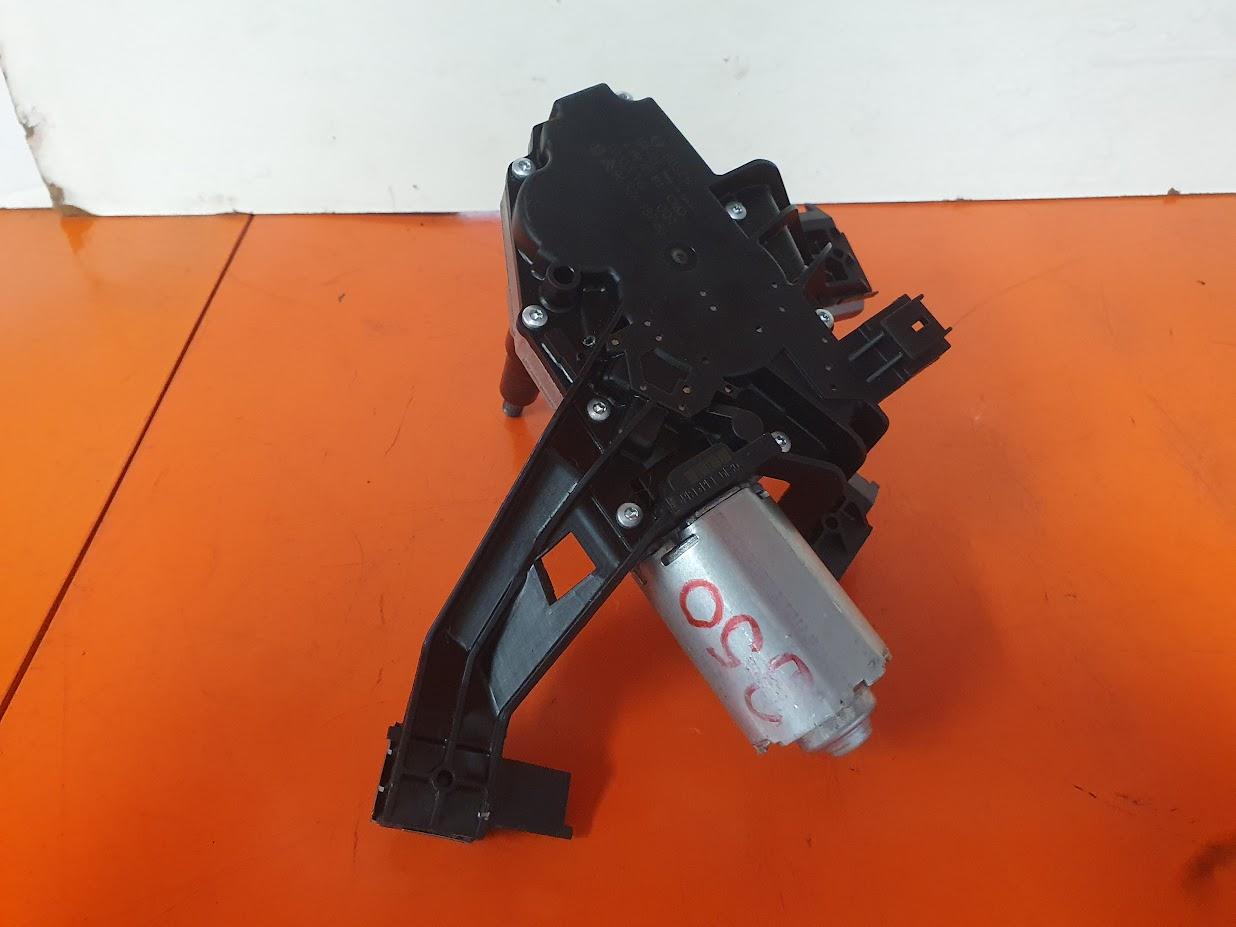 View Auto part Wiper Motor Peugeot 207 2010