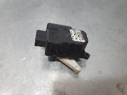 218246