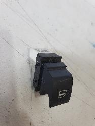225648