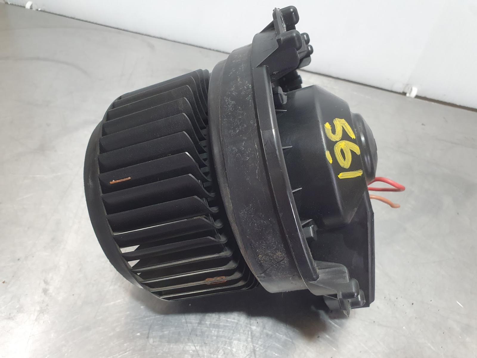 View Auto part Heater Fan Motor Mercedes Cla Class 2017