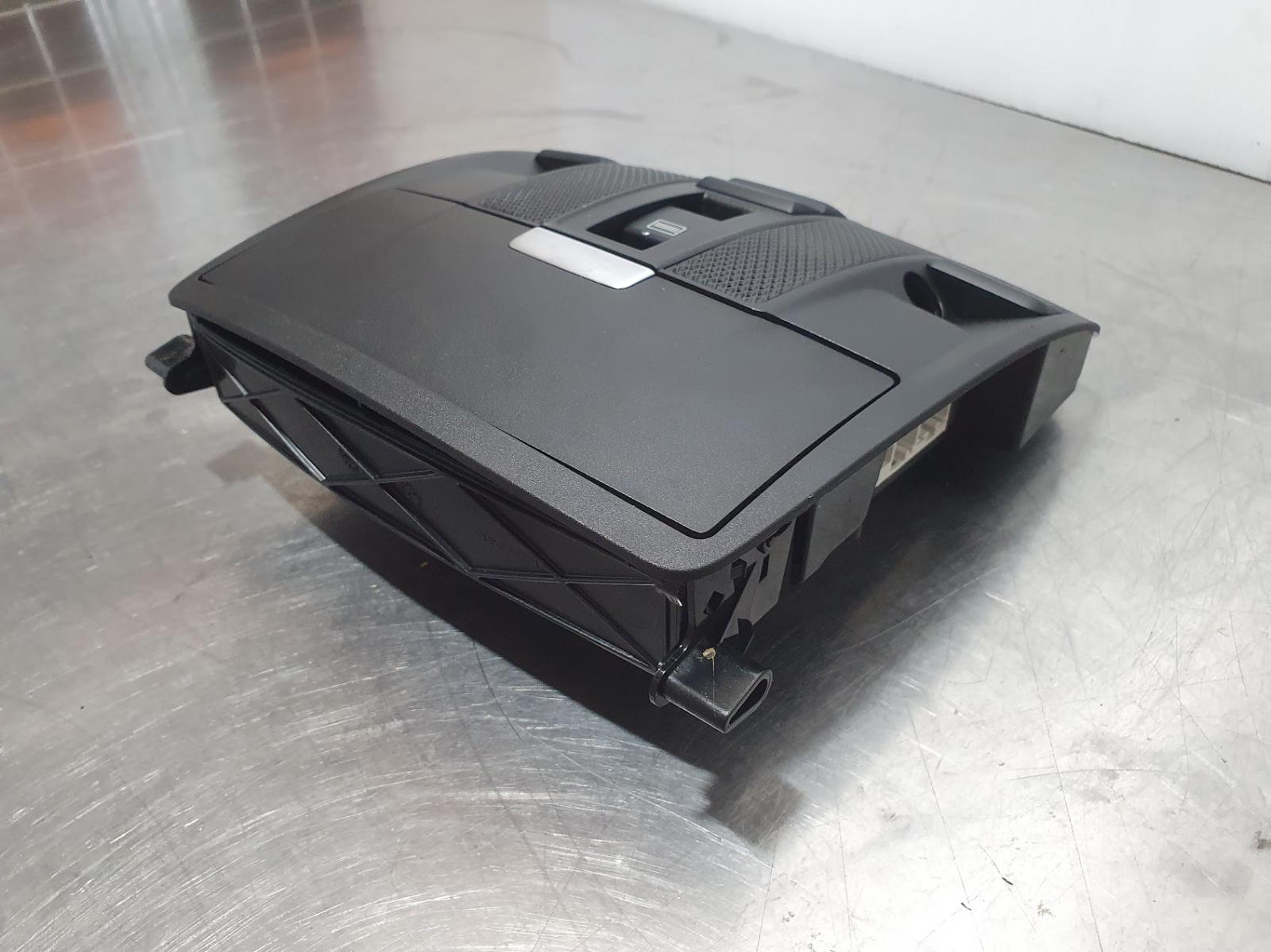 View Auto part Courtesy Light Mercedes Cla Class 2017