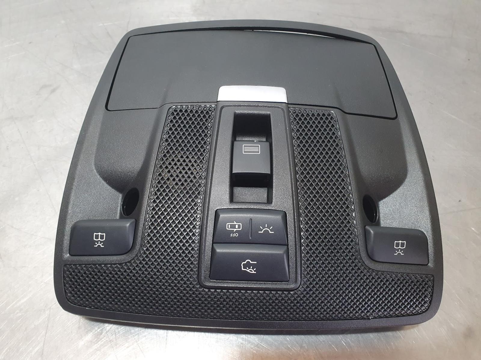 View Auto part Courtesy Light Mercedes Cla Class 2017