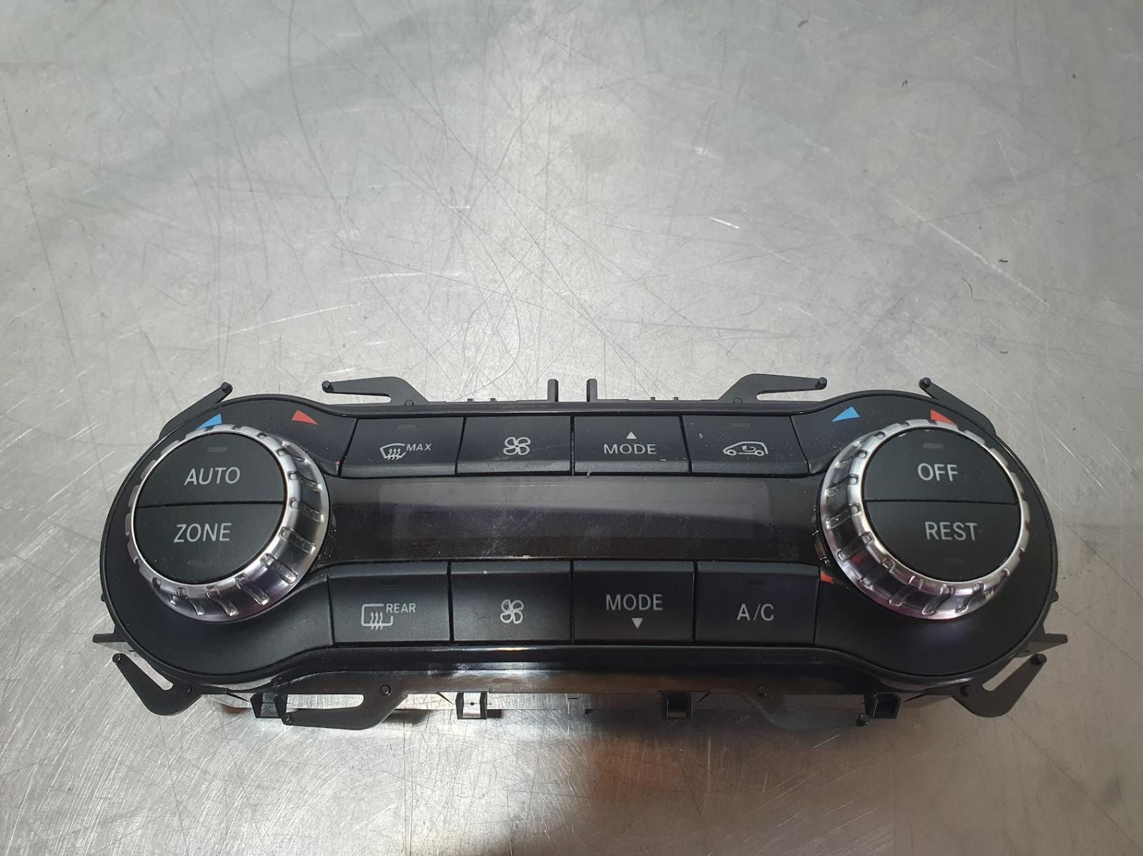 View Auto part Heater/Ac Controls Mercedes Cla Class 2017