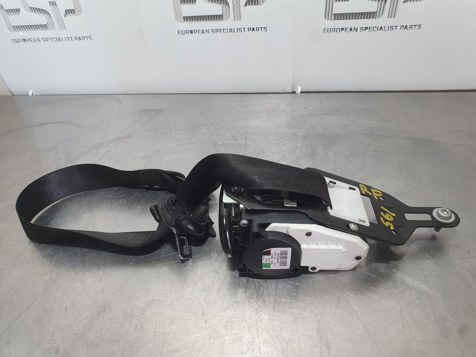 View Auto part Seatbelt/Stalk Mercedes Cla Class 2017