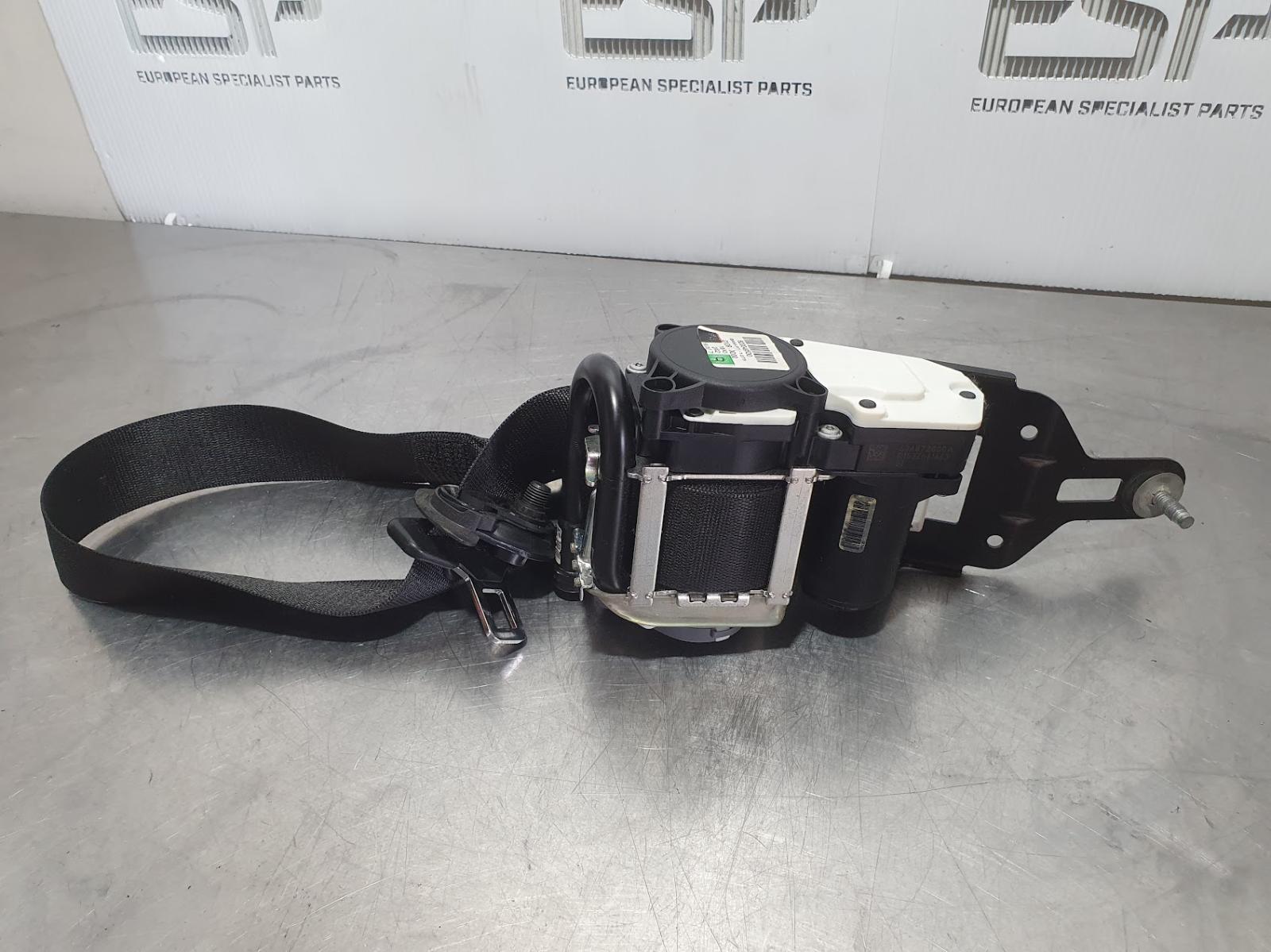 View Auto part Seatbelt/Stalk Mercedes Cla Class 2017