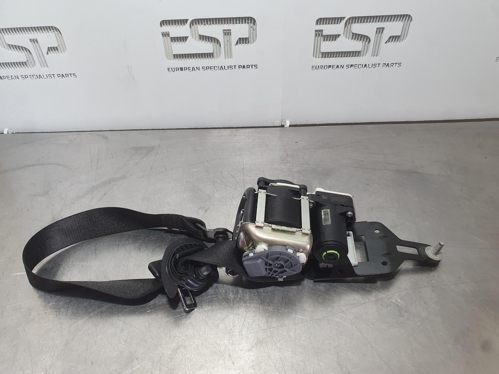 View Auto part Seatbelt/Stalk Mercedes Cla Class 2017