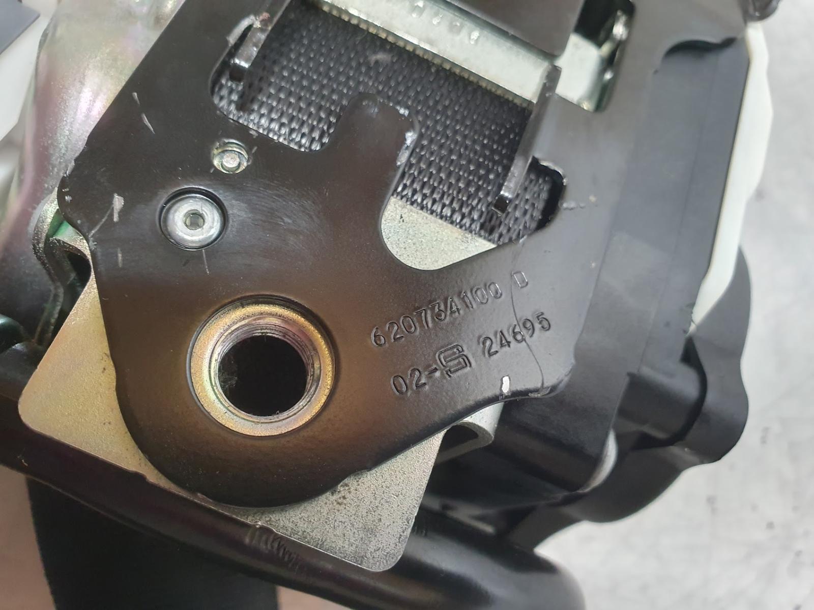 View Auto part Seatbelt/Stalk Mercedes Cla Class 2017