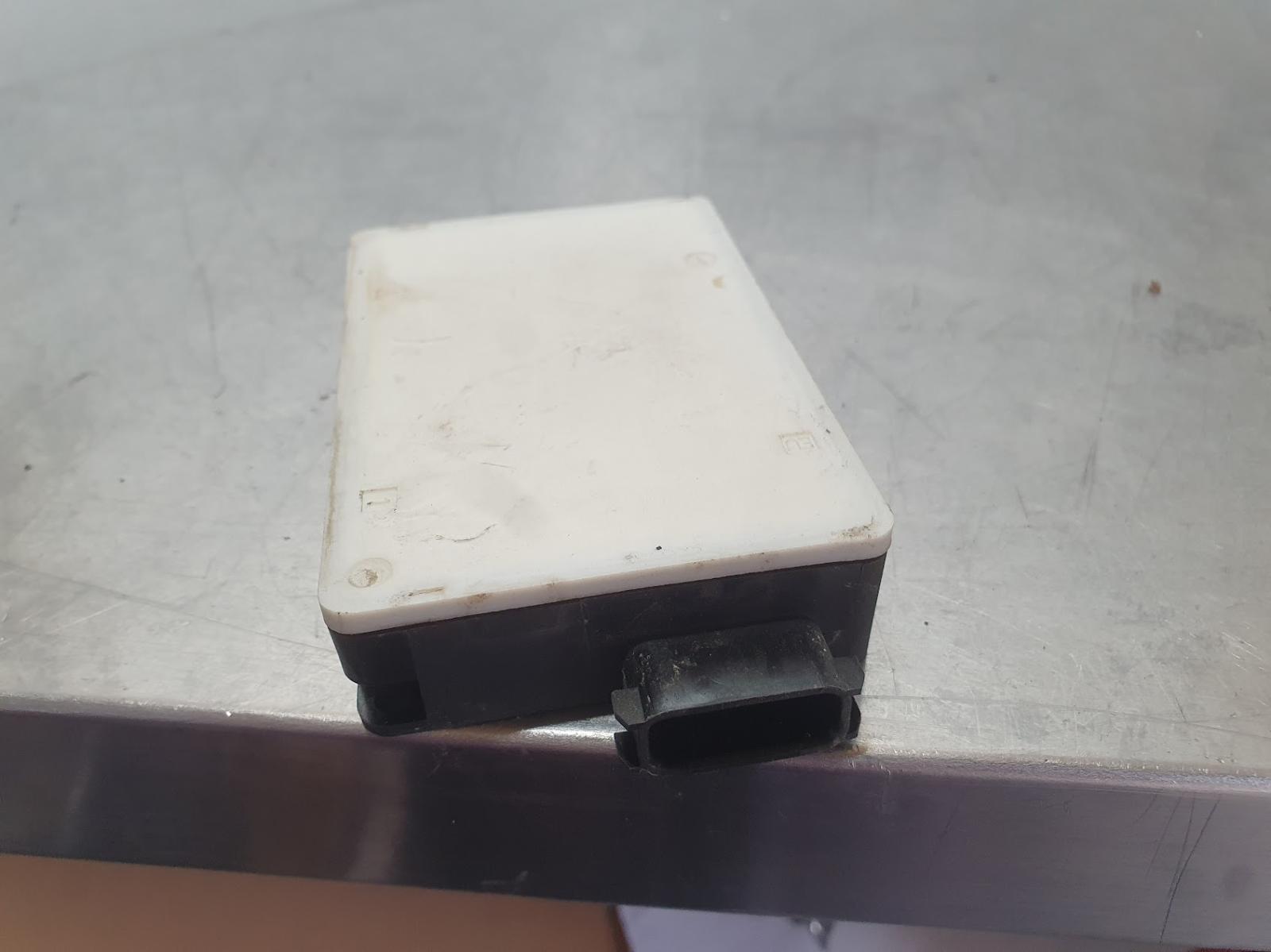 View Auto part Misc Switch/Relay Mercedes Cla Class 2017