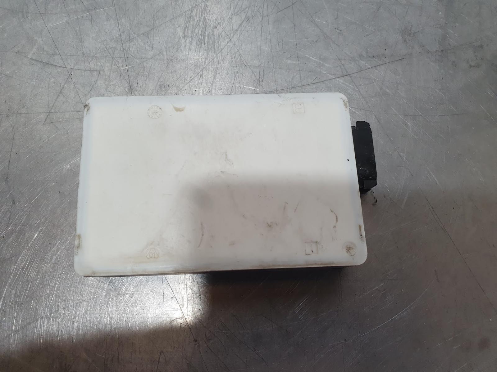 View Auto part Misc Switch/Relay Mercedes Cla Class 2017