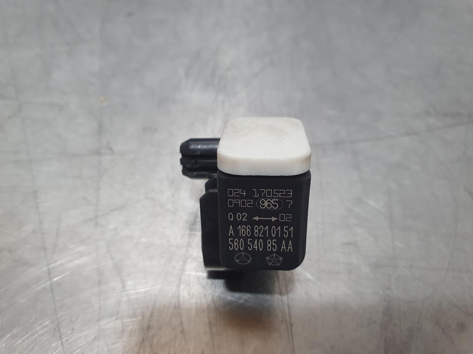 View Auto part Misc Switch/Relay Mercedes Cla Class 2017