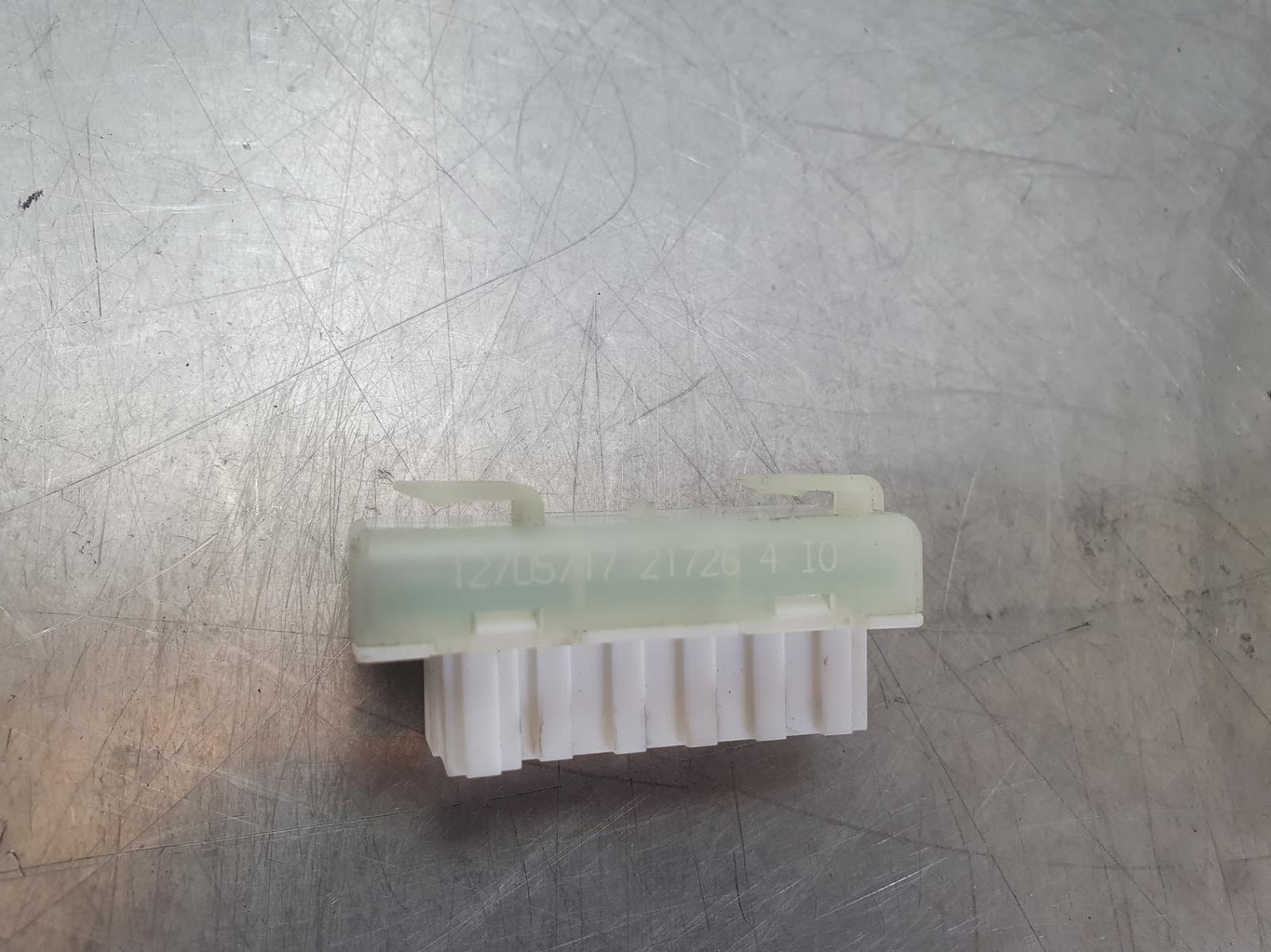 View Auto part Misc Switch/Relay Mercedes Cla Class 2017