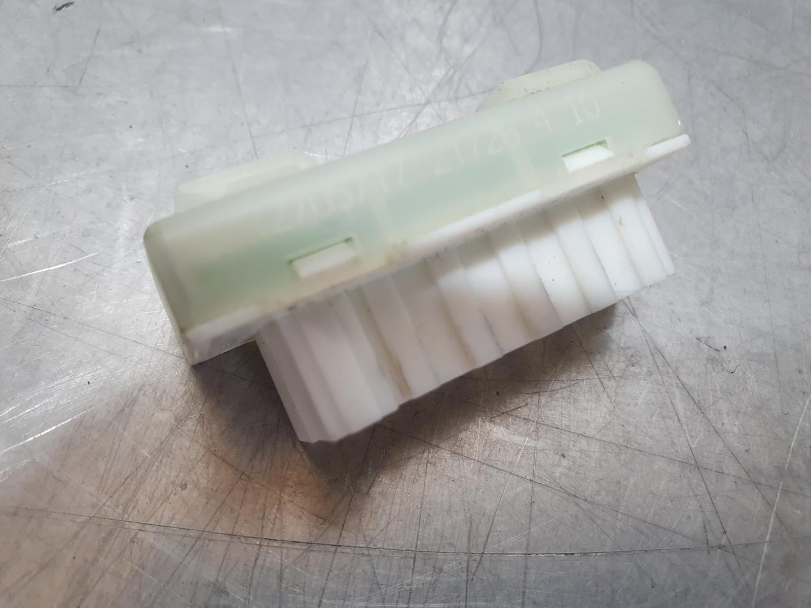 View Auto part Misc Switch/Relay Mercedes Cla Class 2017