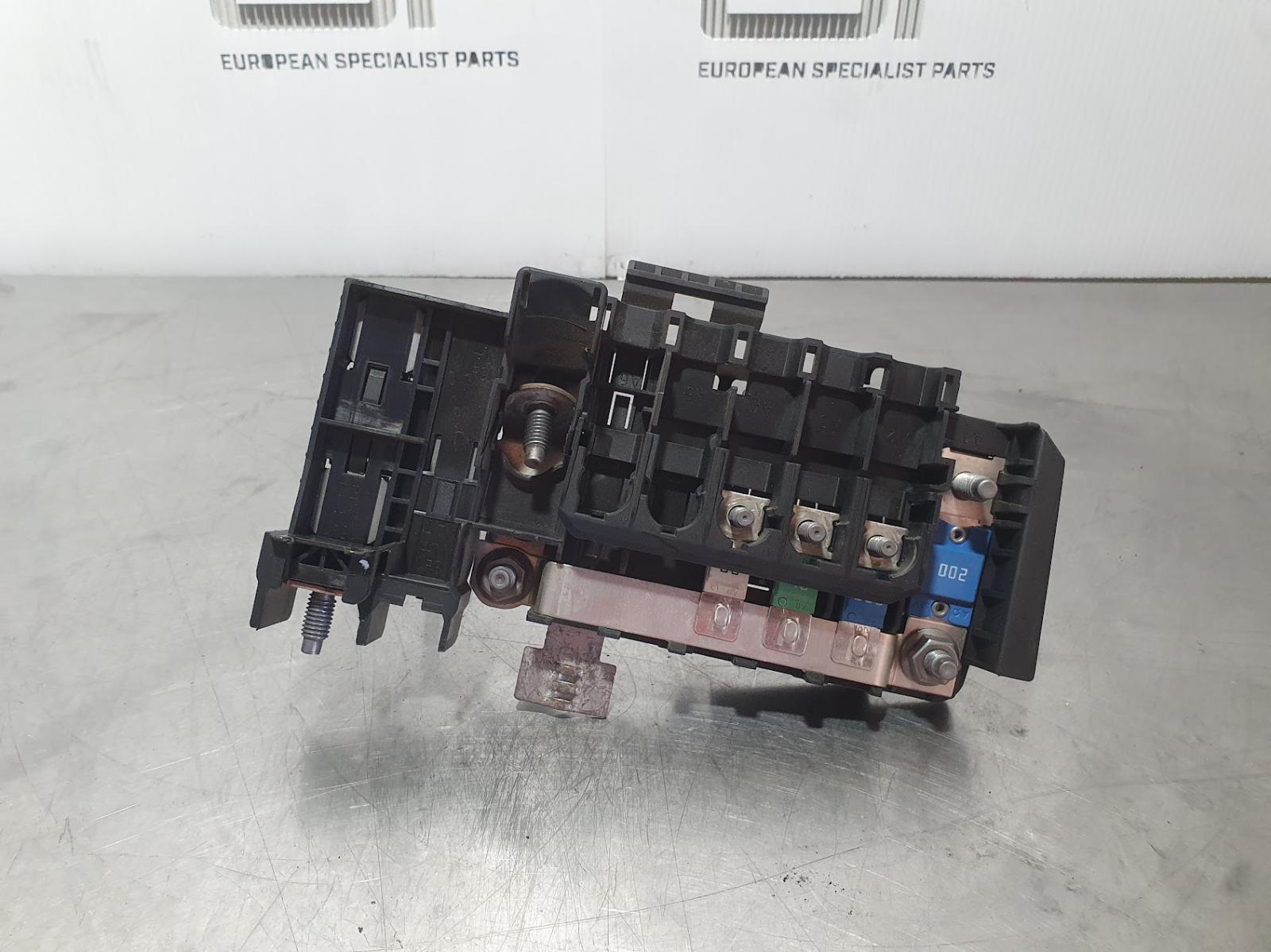 View Auto part Misc Switch/Relay Mercedes Cla Class 2017