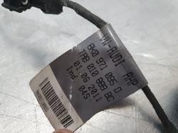 251318