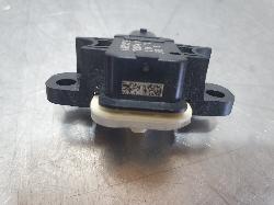 252100