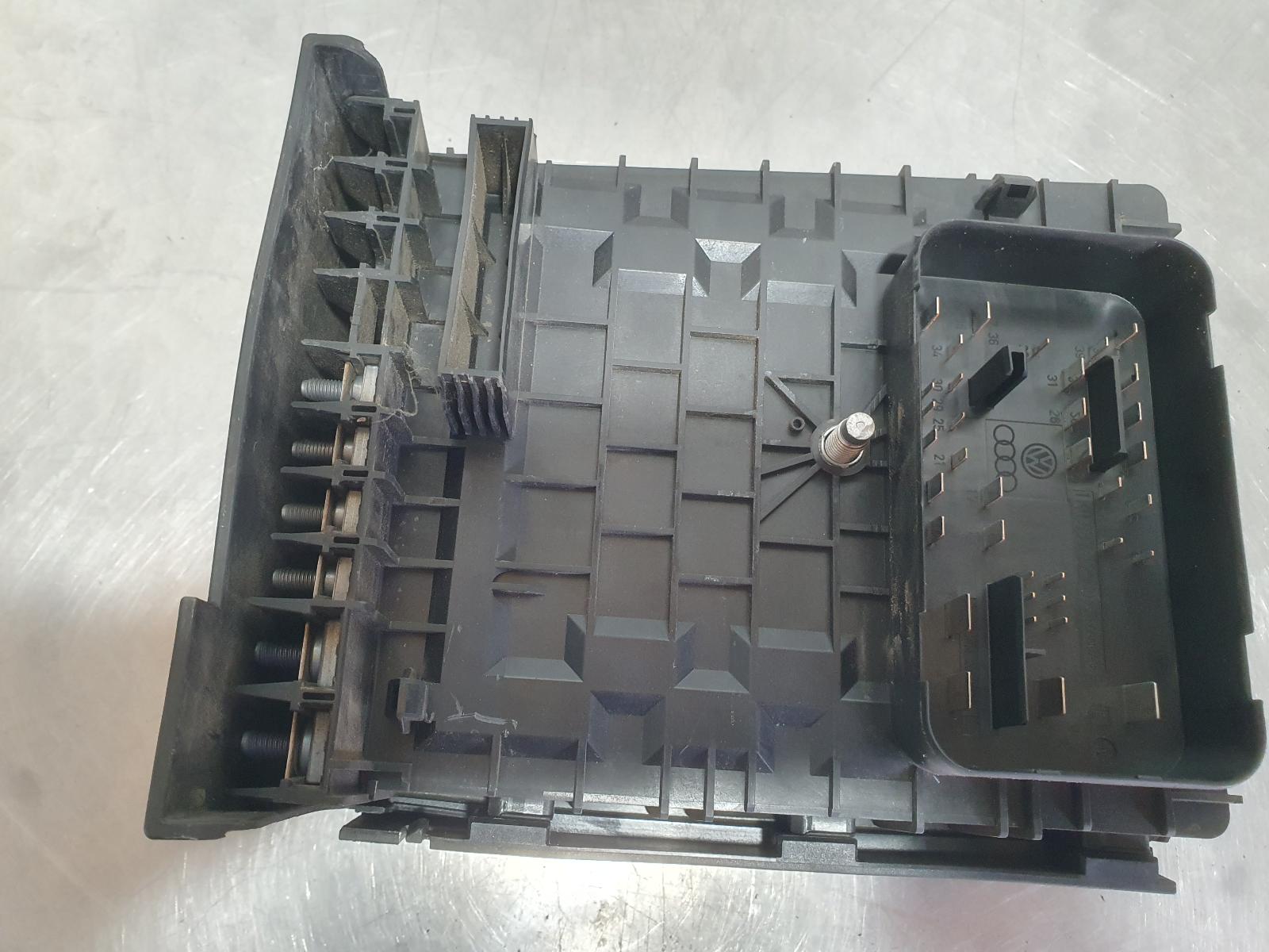 2013 Volkswagen Golf Fuse Box View Auto part Fuse Box Volkswagen Golf 2013