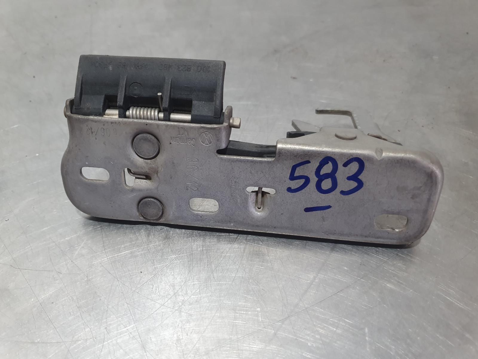 2013 Volkswagen Golf Bonnet Lock/Support View Auto part Bonnet Lock/Support Volkswagen Golf 2013