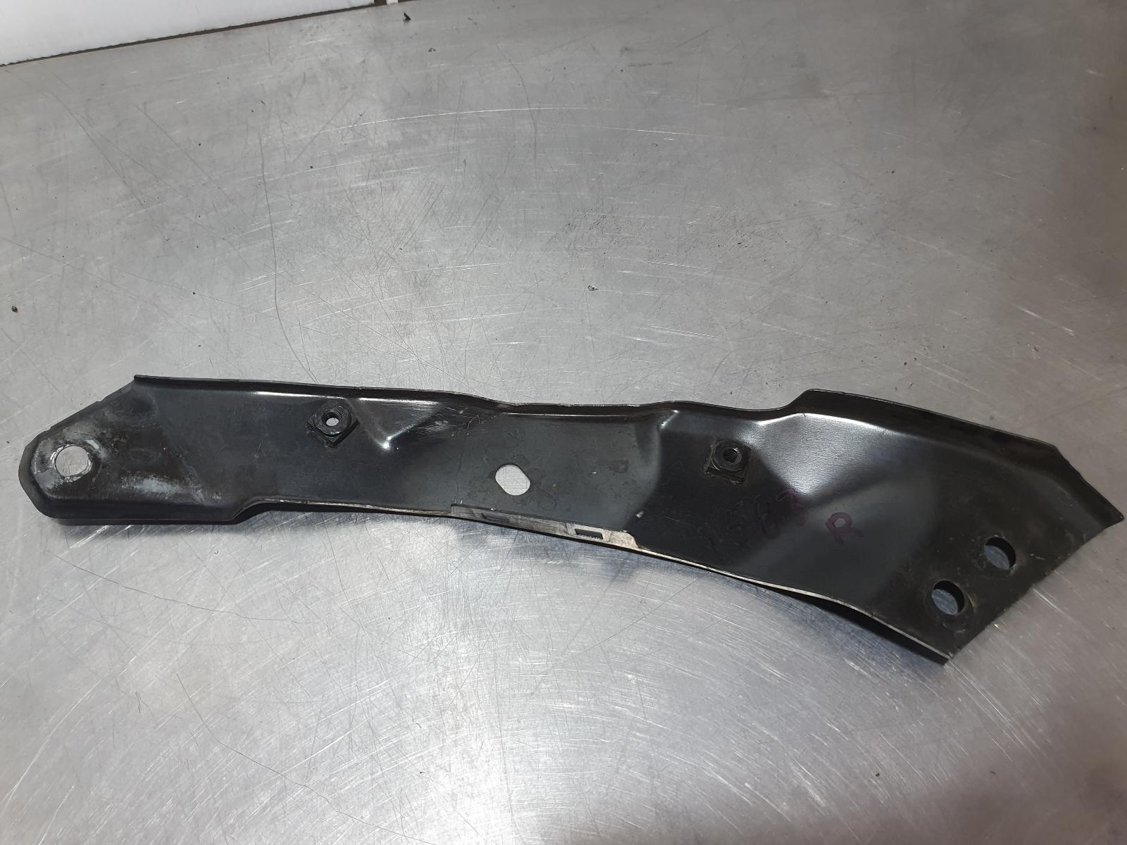 2013 Volkswagen Golf Misc Bracket View Auto part Misc Bracket Volkswagen Golf 2013