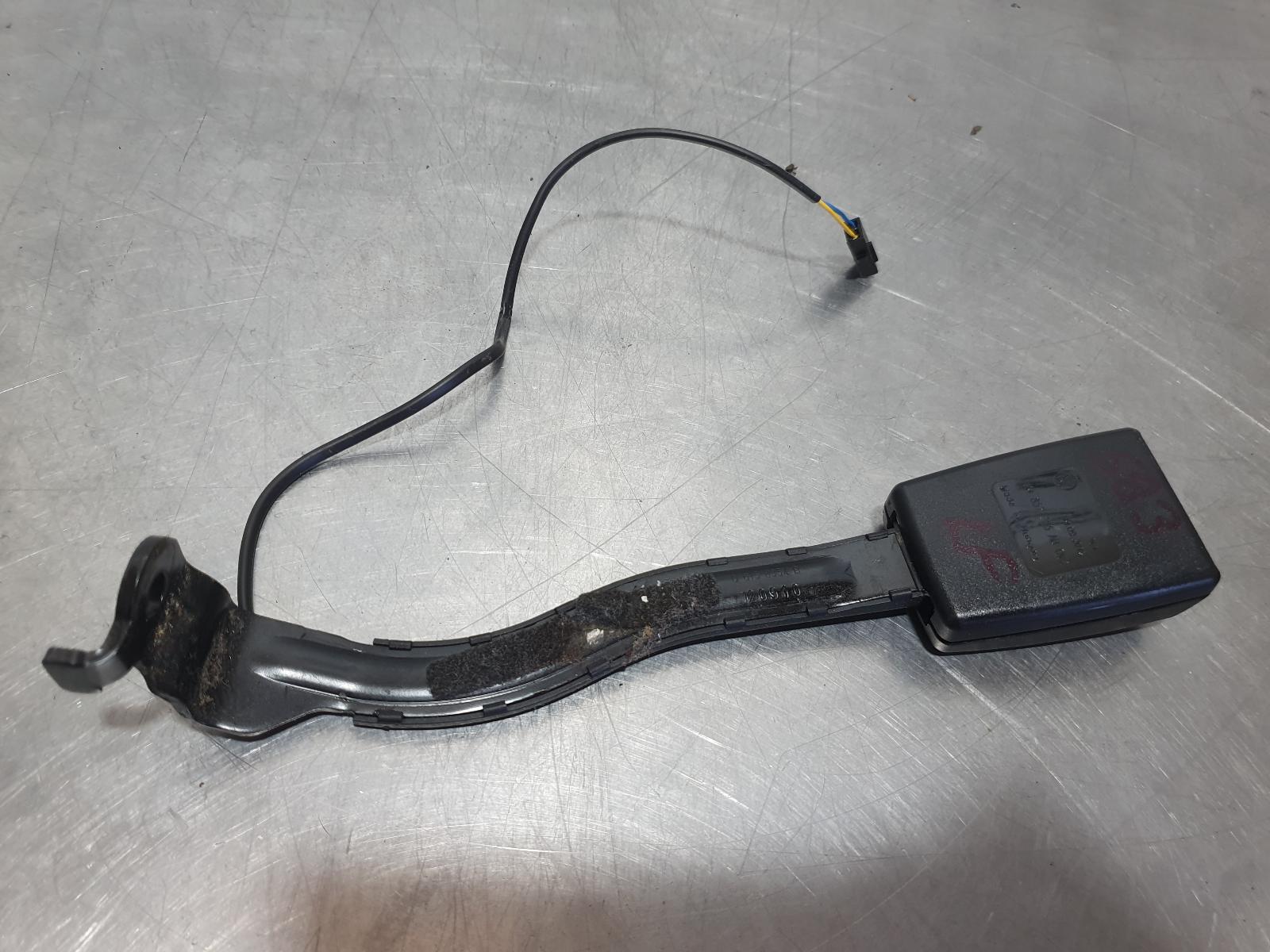 View Auto part Seatbelt/Stalk Volkswagen Golf 2013