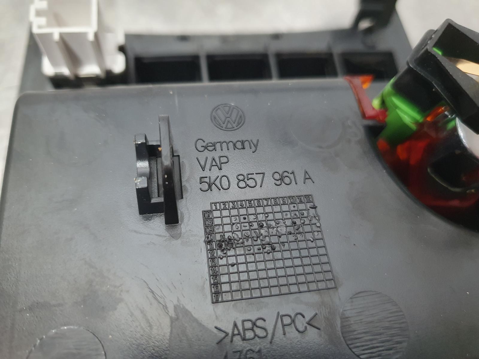 2013 Volkswagen Golf Ashtray View Auto part Ashtray Volkswagen Golf 2013