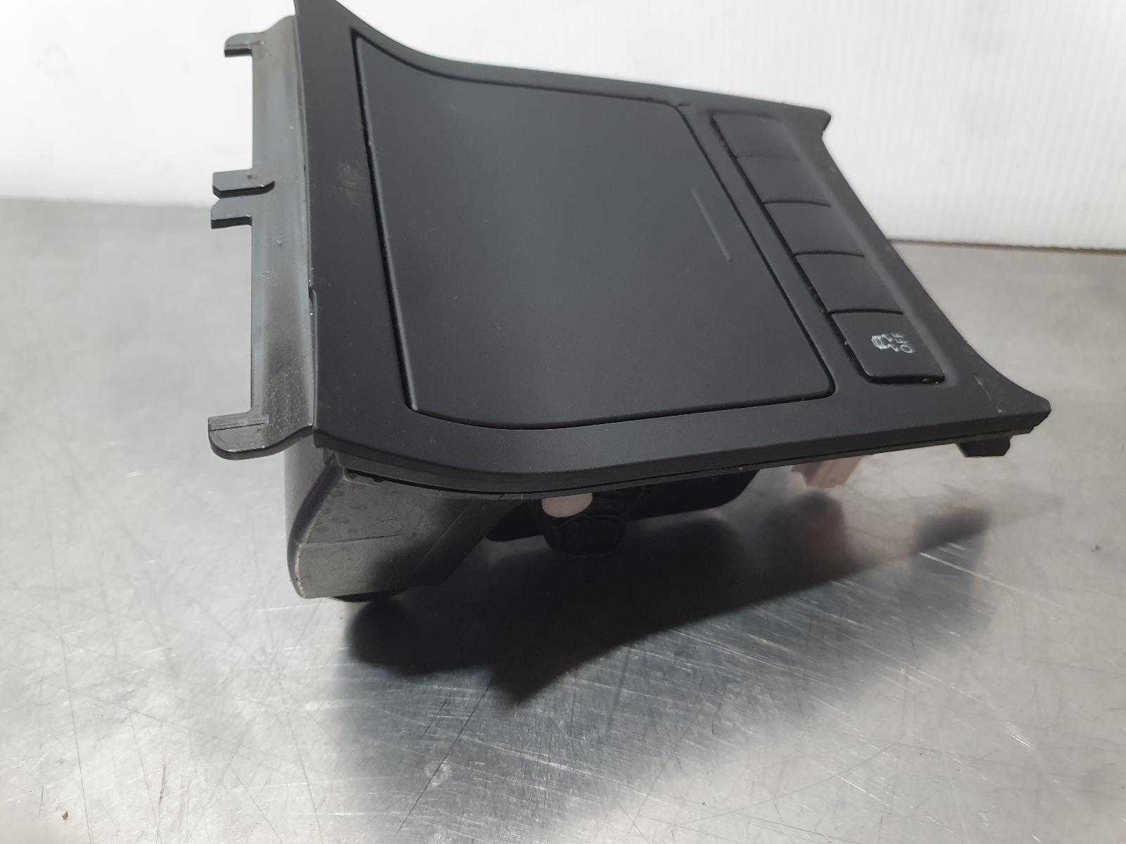 2013 Volkswagen Golf Ashtray View Auto part Ashtray Volkswagen Golf 2013