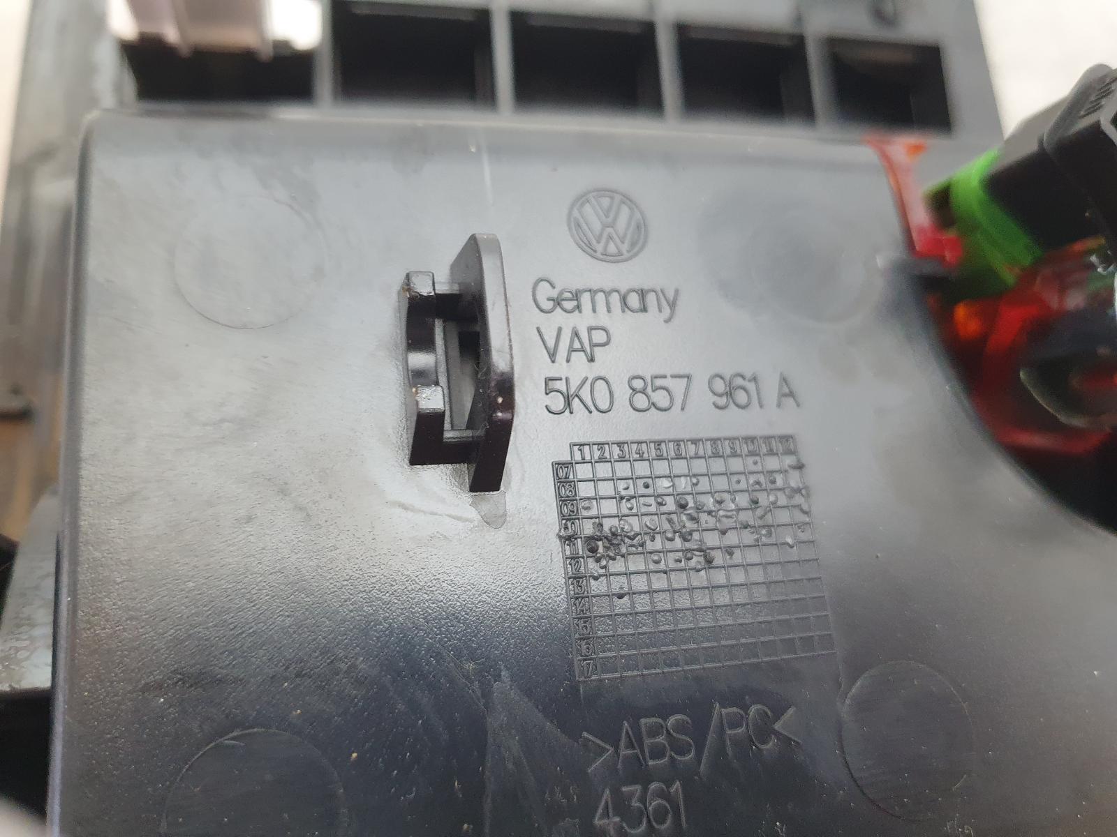 2013 Volkswagen Golf Ashtray View Auto part Ashtray Volkswagen Golf 2013