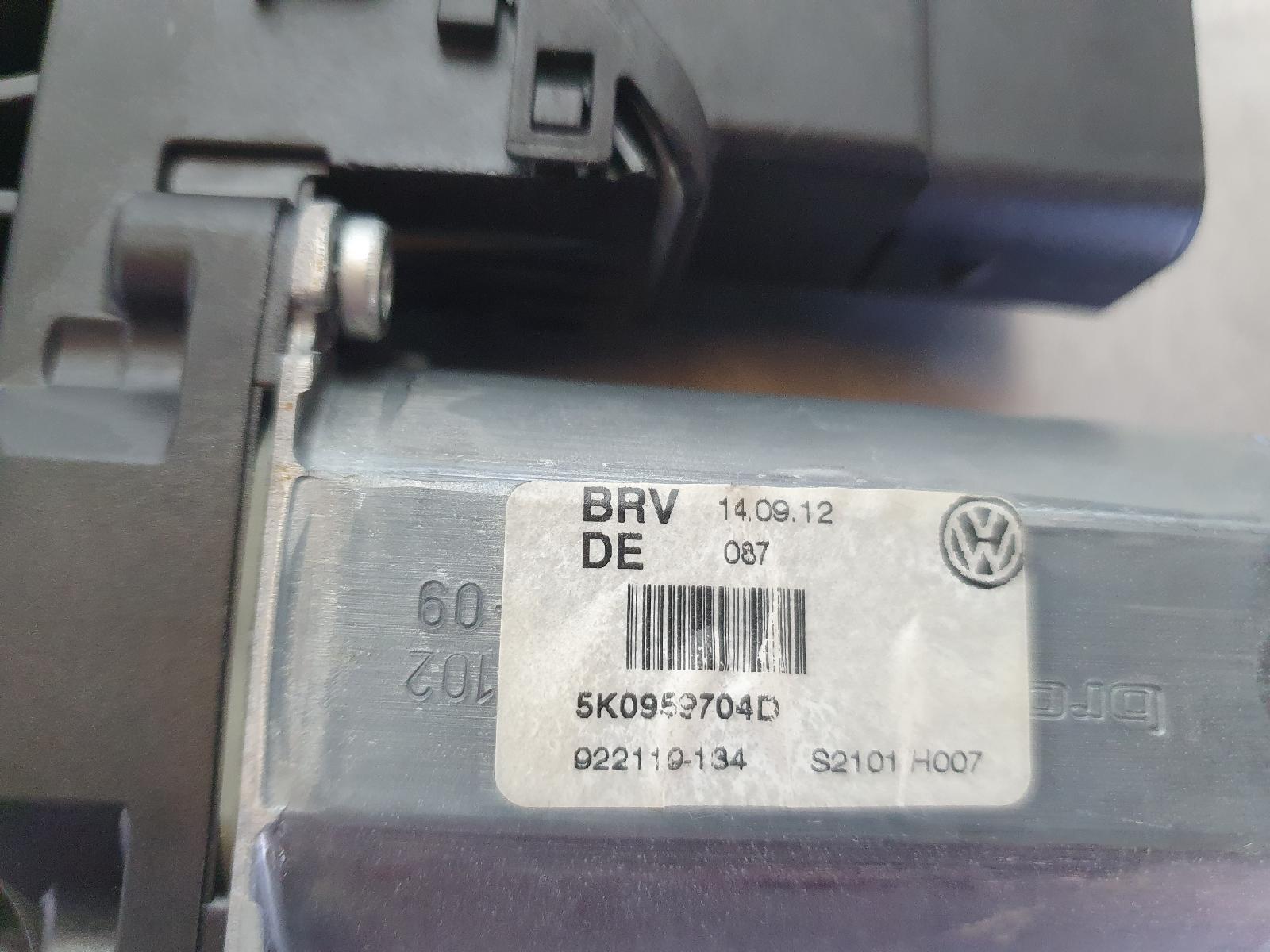 2013 Volkswagen Golf Right Rear Wnd Reg/Motor View Auto part Right Rear Wnd Reg/Motor Volkswagen Golf 2013