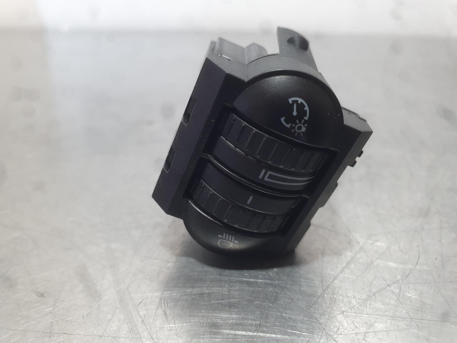 2013 Volkswagen Golf Misc Switch/Relay View Auto part Misc Switch/Relay Volkswagen Golf 2013