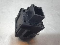 View Auto part Misc Switch/Relay Volkswagen Golf 2013