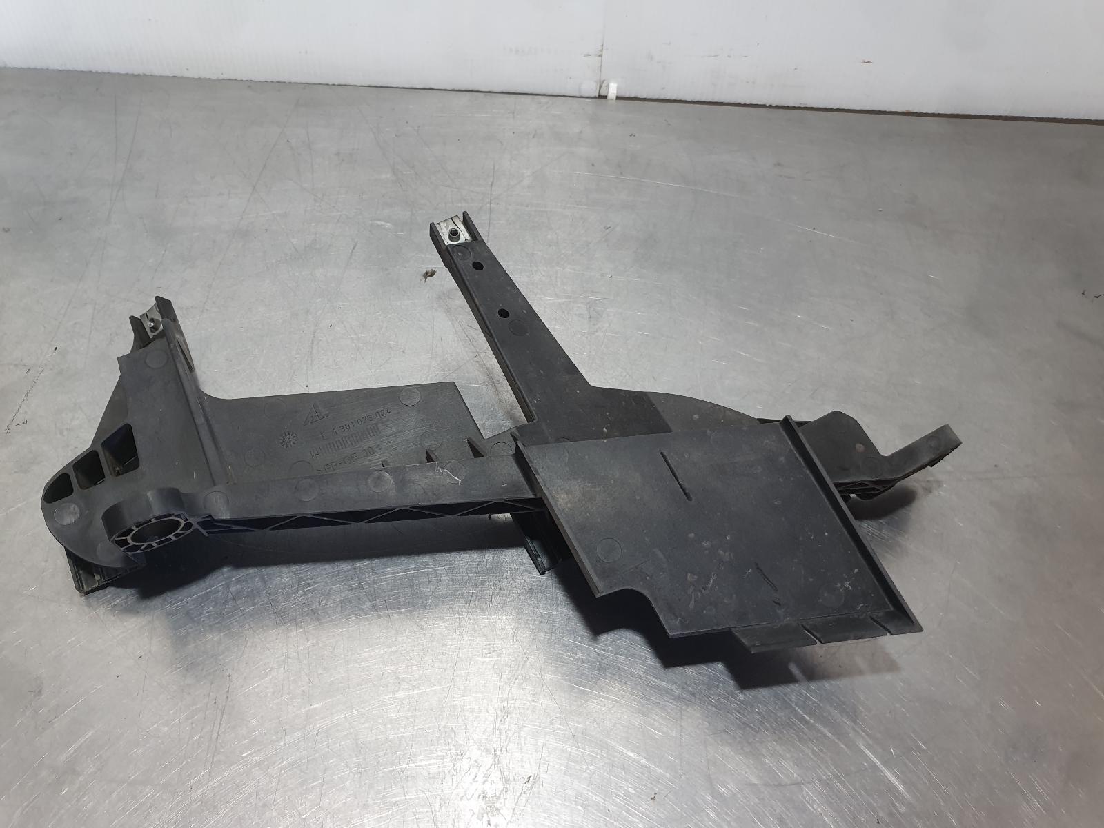 View Auto part Left Headlight Surround Bmw X3 2008
