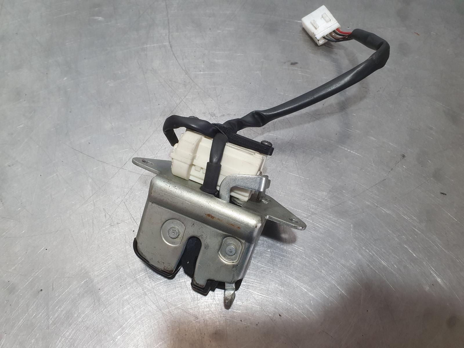 View Auto part Door/Boot/Gate Lock Alfa Romeo 159 2010