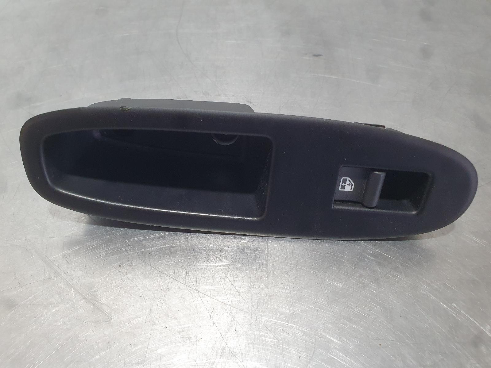 2010 Alfa Romeo 159 Pwr Dr Wind Switch View Auto part Pwr Dr Wind Switch Alfa Romeo 159 2010