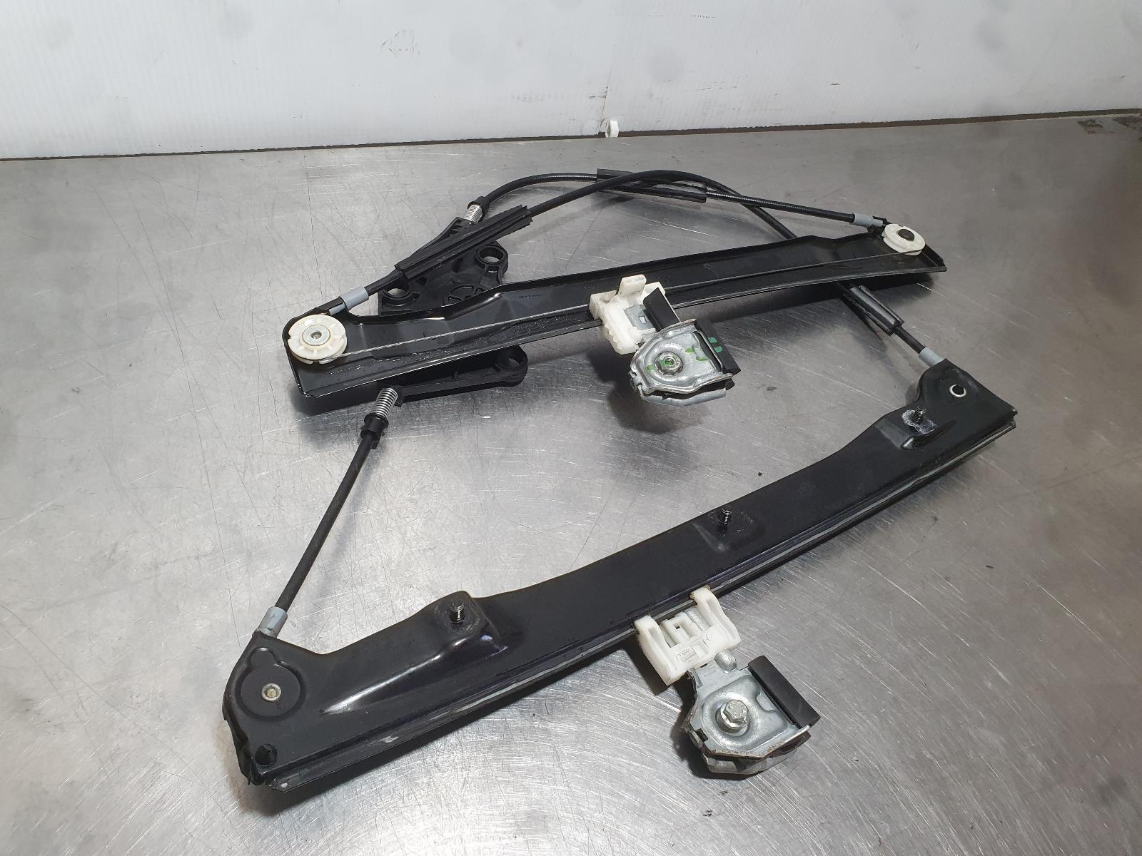 2010 Alfa Romeo 159 Left Front Window Reg/Motor View Auto part Left Front Window Reg/Motor Alfa Romeo 159 2010