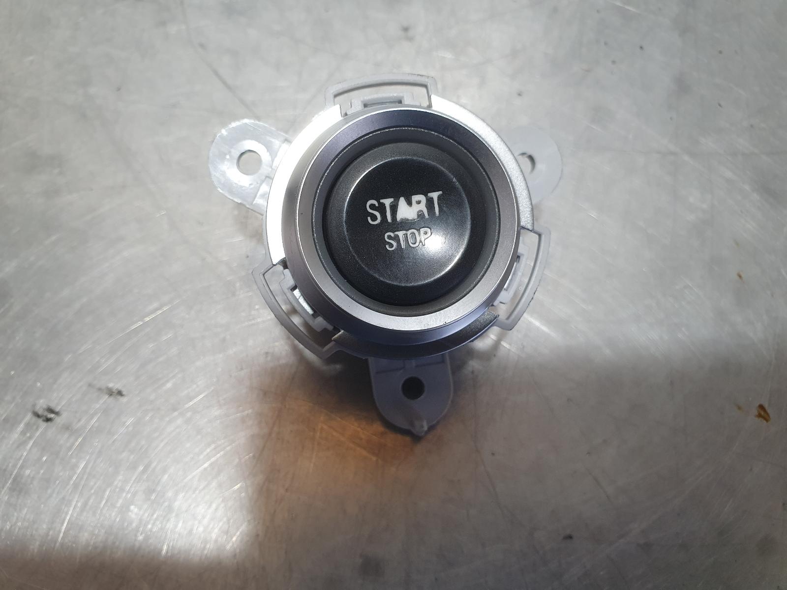 2010 Alfa Romeo 159 Misc Switch/Relay View Auto part Misc Switch/Relay Alfa Romeo 159 2010