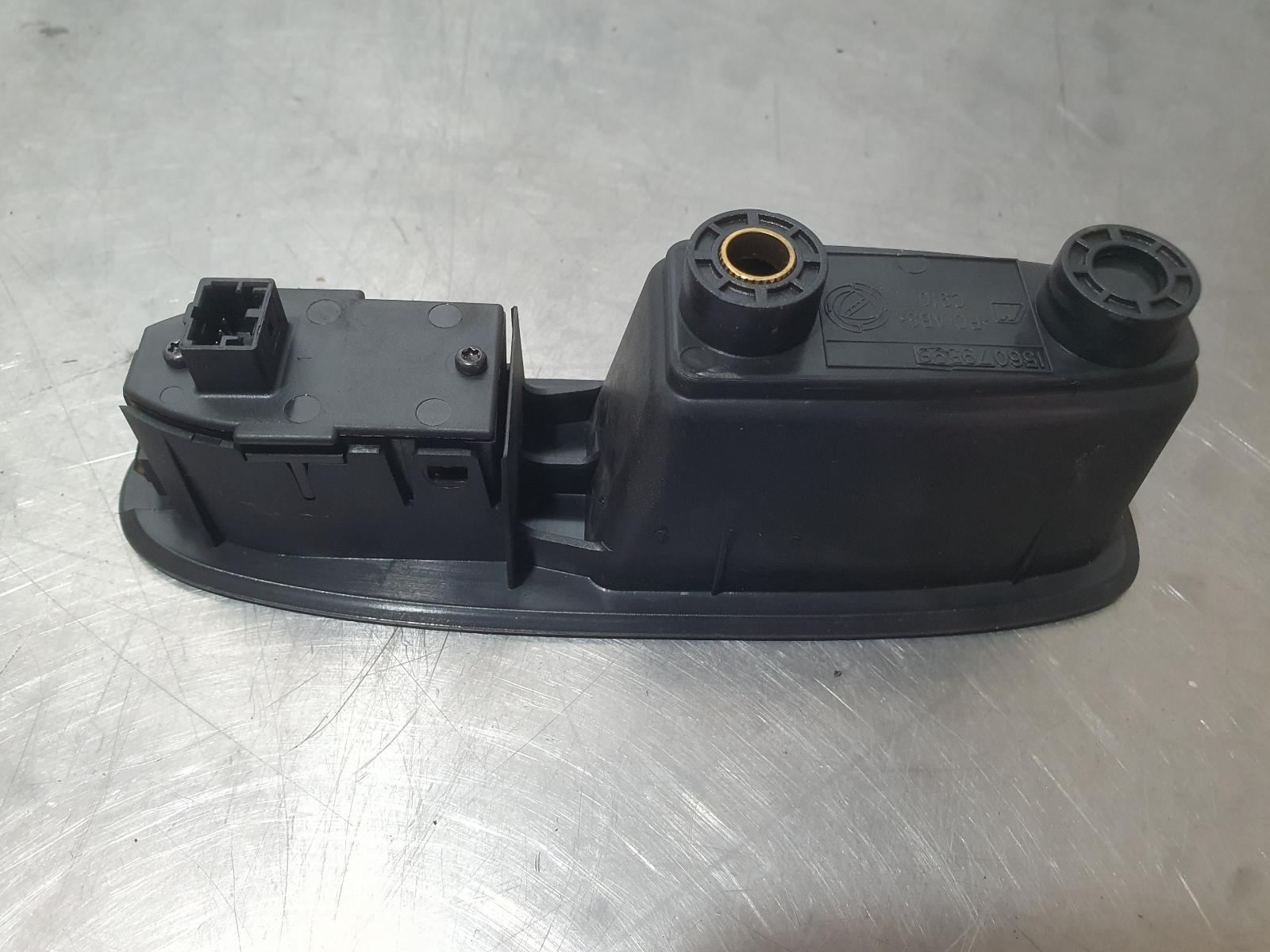 2010 Alfa Romeo 159 Pwr Dr Wind Switch View Auto part Pwr Dr Wind Switch Alfa Romeo 159 2010